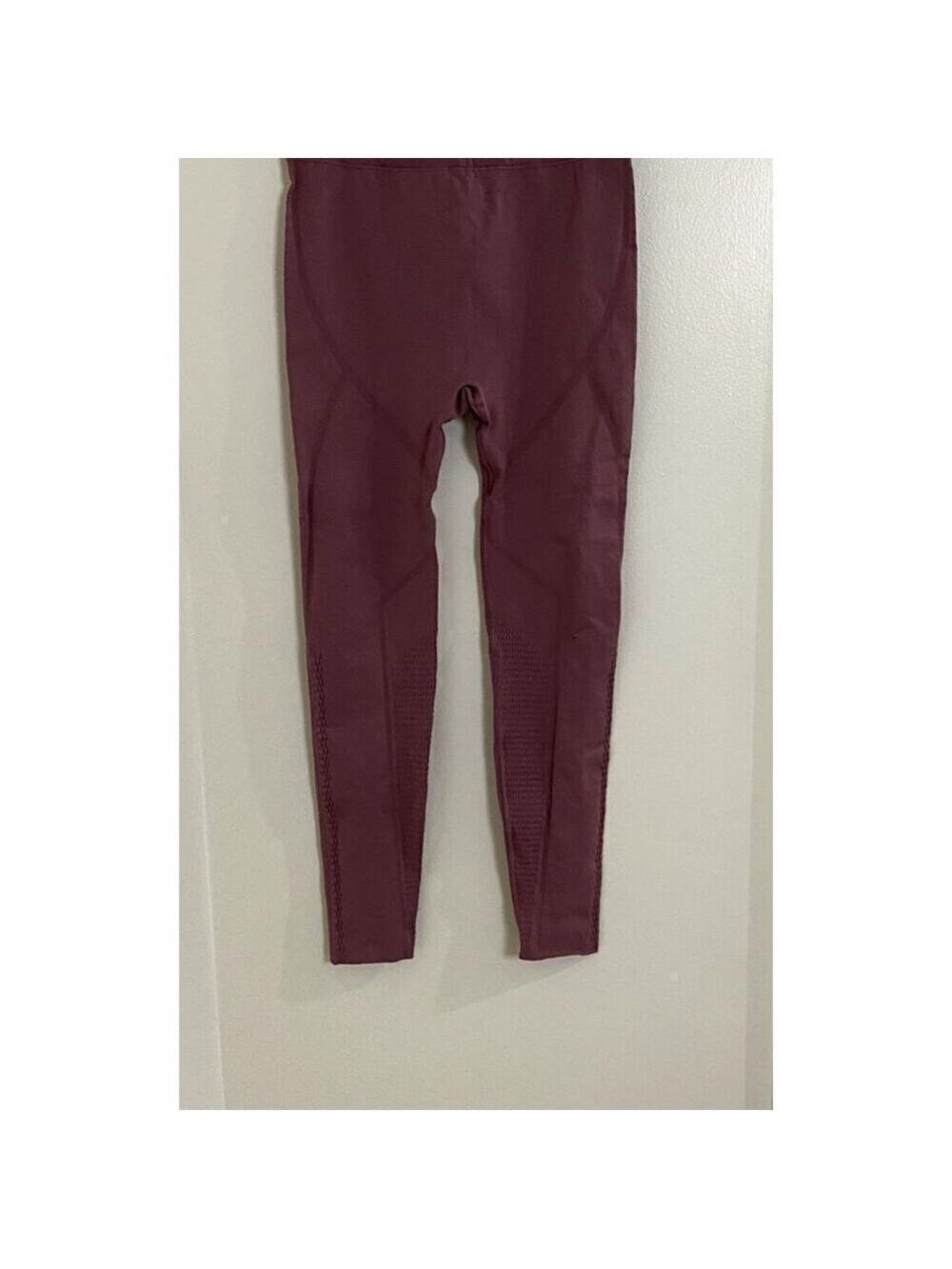 Fabletics High Waisted SculptKnit Charisma Leggings - Sz, Med (EUC)